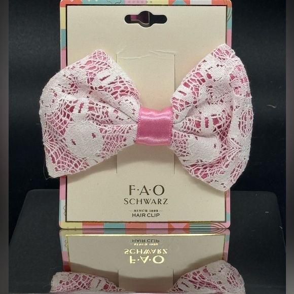 FAO SCHWARTZ Girl’s Hair Bow Clip - Picture 6 of 7
